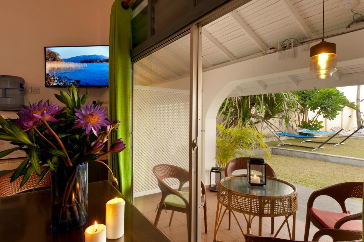 Isle Of Thalpe Bed & Breakfast Unawatuna Exterior photo